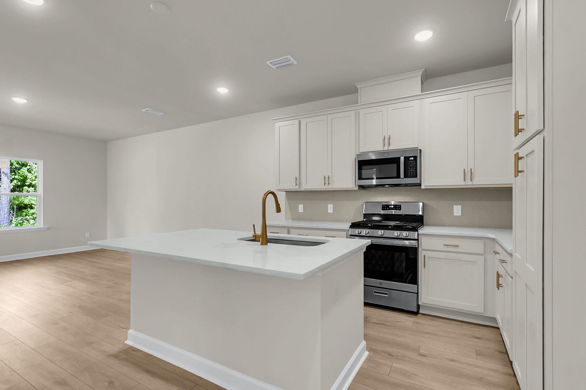 904 Dusk Drive Photo 9