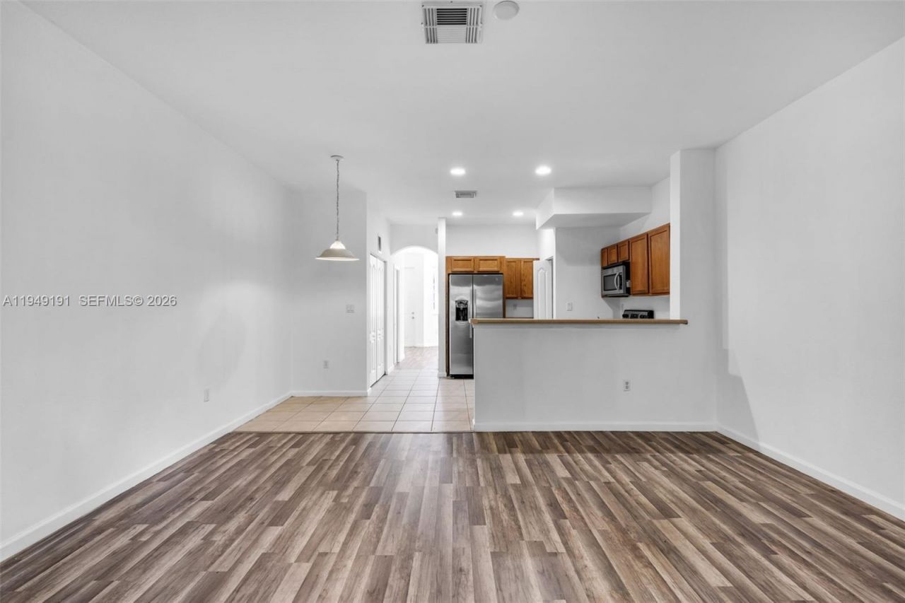 21217 NW 14th Pl , Unit 2-22, Miami Gardens, FL 33169 Photo