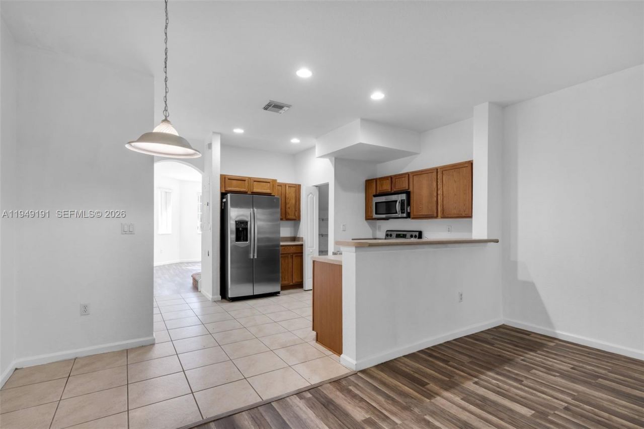 21217 NW 14th Pl , Unit 2-22, Miami Gardens, FL 33169 Photo