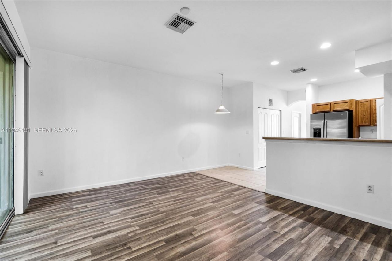 21217 NW 14th Pl , Unit 2-22, Miami Gardens, FL 33169 Photo