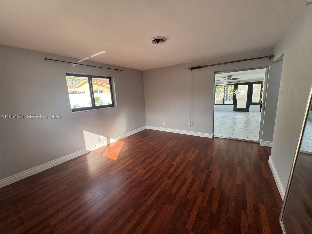 1109 SE 10th St, Deerfield Beach, FL 33441 Photo