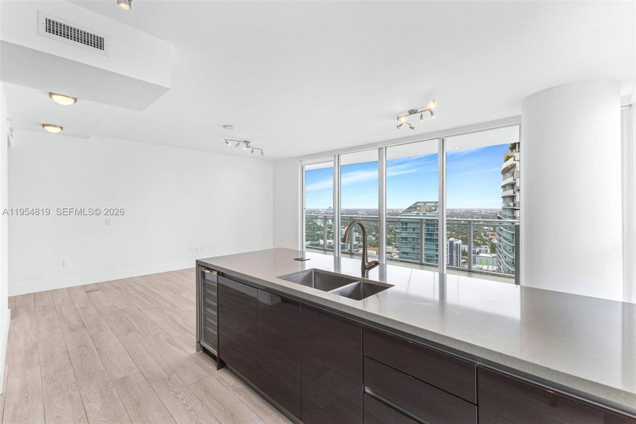 1080 Brickell Ave , Unit 3909, Miami, FL 33131 Photo