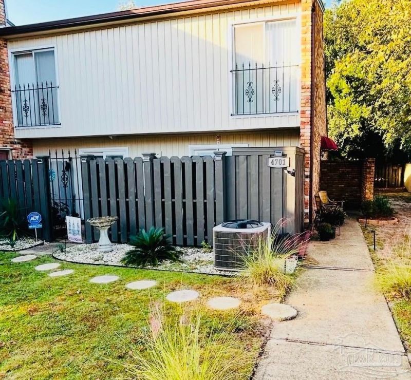 4701 Huron Dr, Pensacola, FL 32507 Main Photo