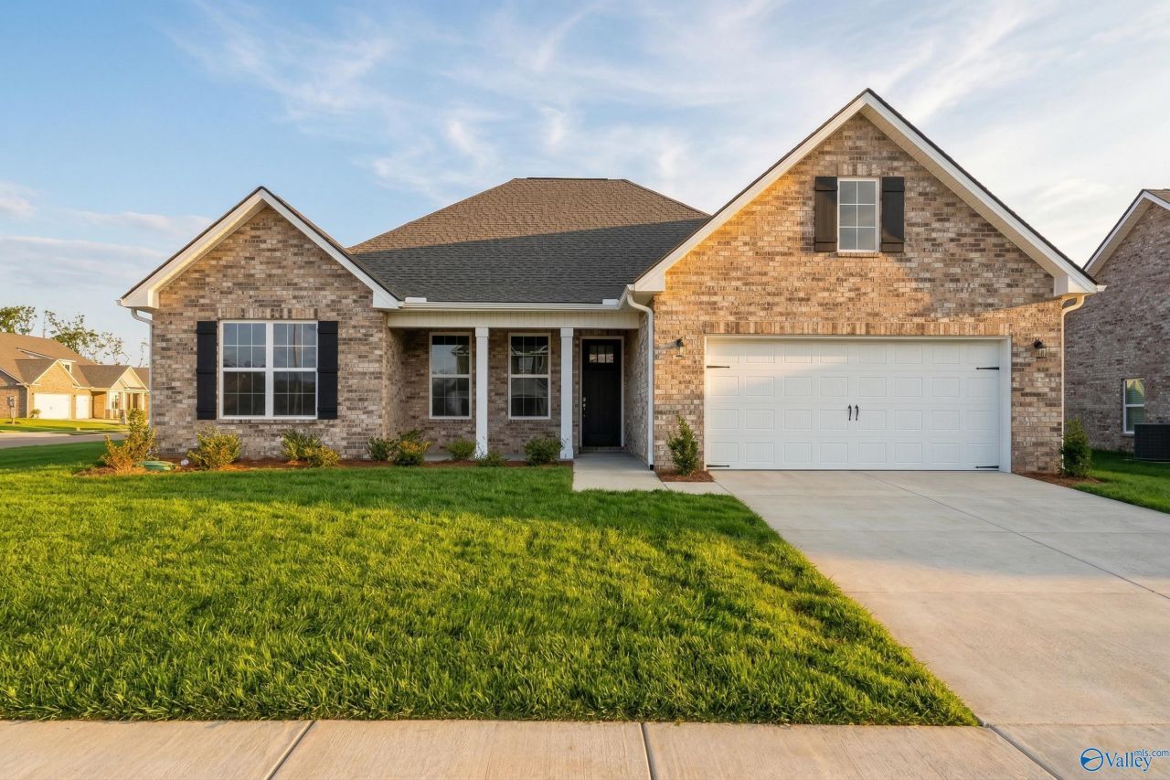 100 Lucy Lynn Boulevard, Meridianville, AL 35759 Main Photo