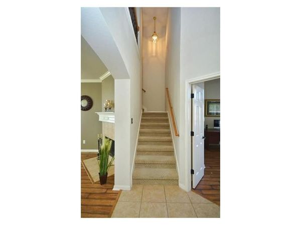 1819 Rosenborough LN N, Round Rock, TX 78665