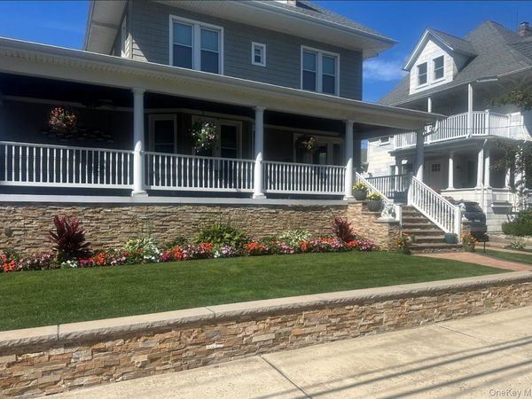 225 Beach 120th Street, Rockaway Park, NY 11694