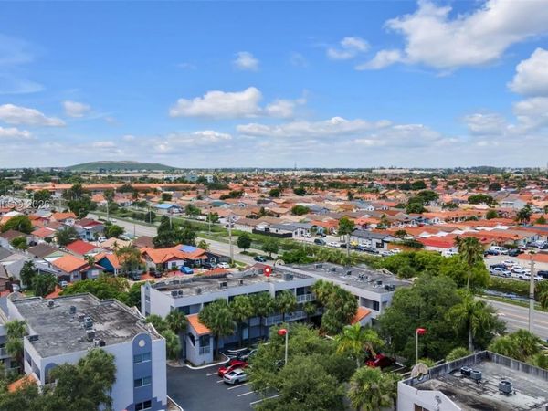 2780 W 76th St , Unit 203, Hialeah, FL 33016