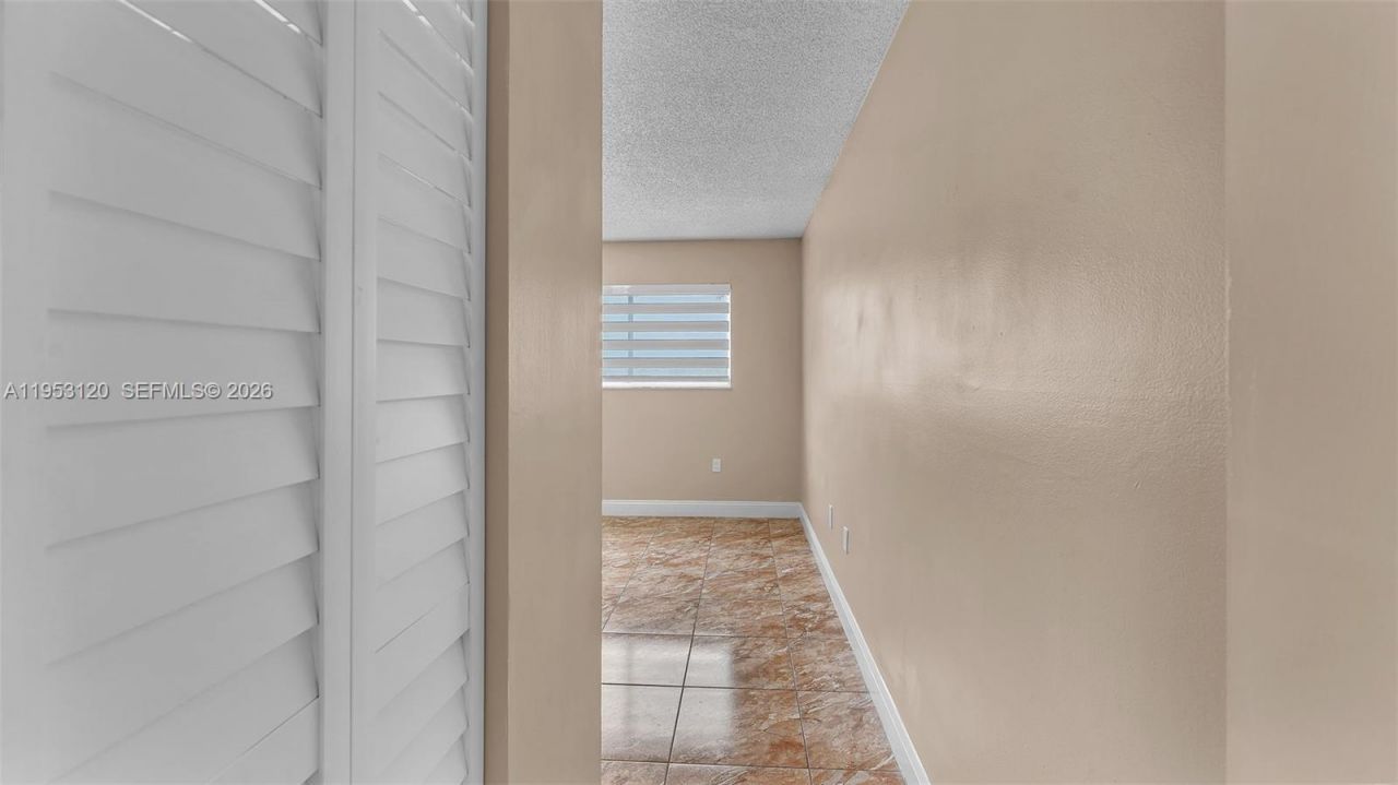 2780 W 76th St , Unit 203, Hialeah, FL 33016 Photo