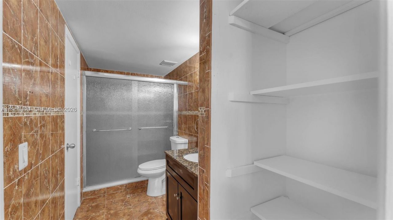 2780 W 76th St , Unit 203, Hialeah, FL 33016 Photo