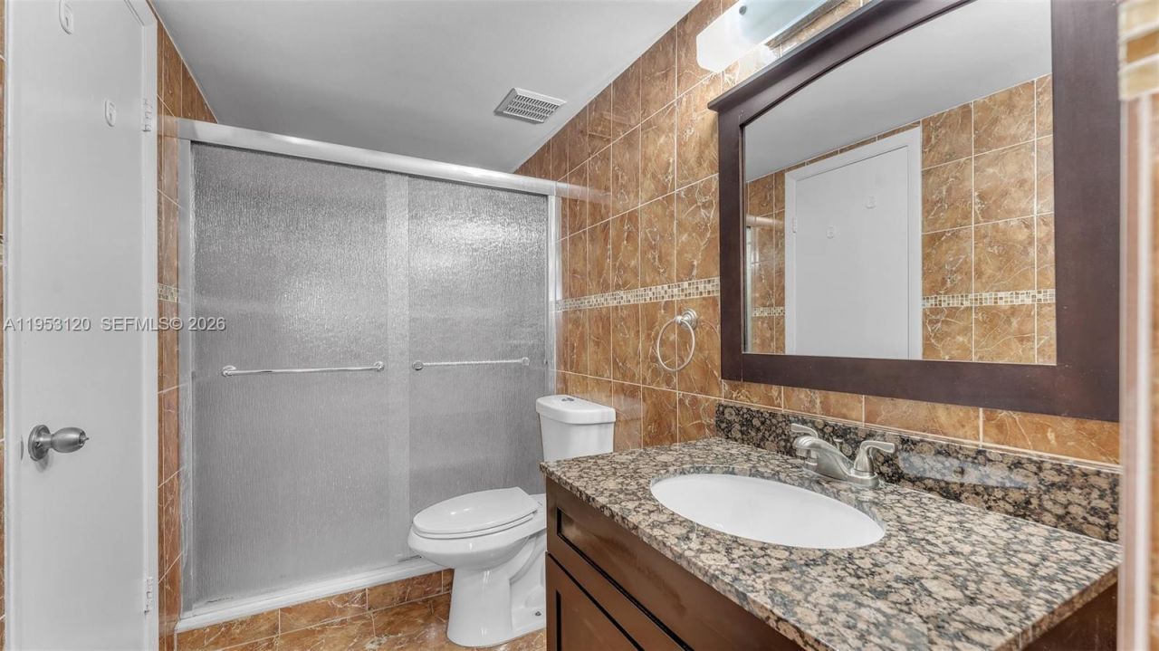 2780 W 76th St , Unit 203, Hialeah, FL 33016 Photo