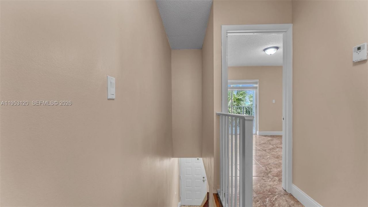 2780 W 76th St , Unit 203, Hialeah, FL 33016 Photo