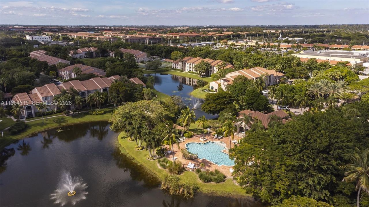 12136 Saint Andrews Pl, Unit 204, Miramar, FL 33025 Photo