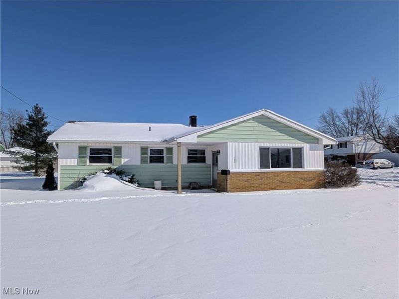 220 Windsor Drive, Elyria, OH 44035 Photo 1