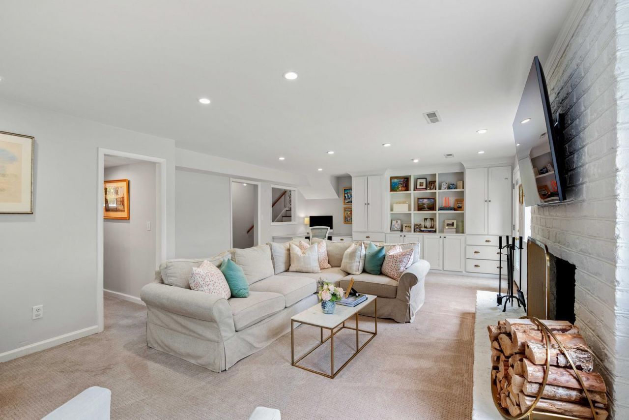 345 Confederate Circle Photo 30