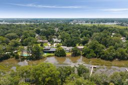 345 Confederate Circle photo 4