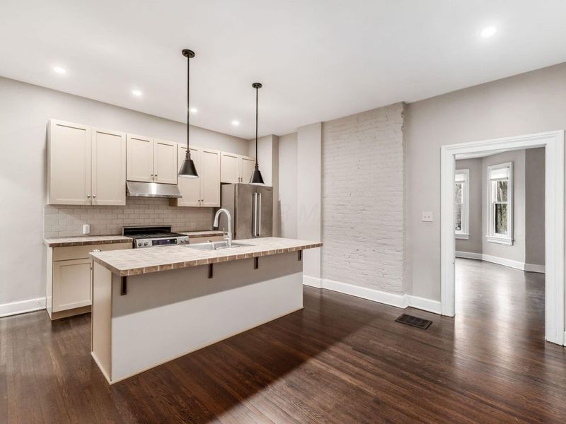 136 E Whittier Street, Columbus, OH 43206 Photo 10