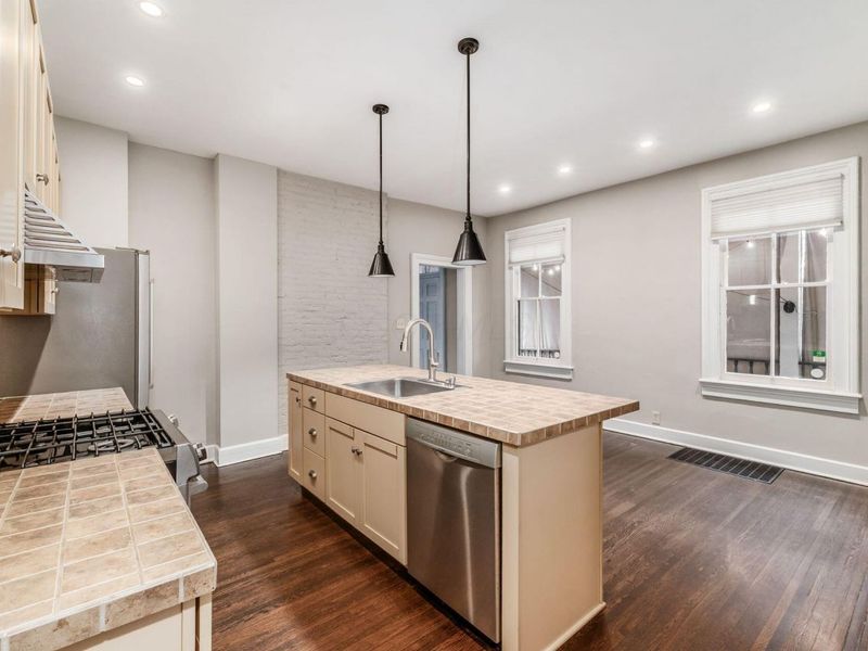 136 E Whittier Street, Columbus, OH 43206 Photo 11