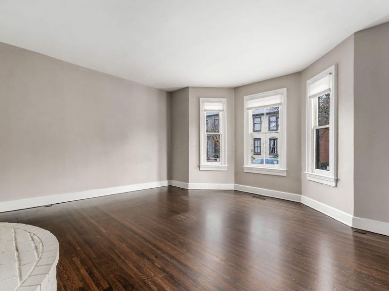 136 E Whittier Street, Columbus, OH 43206 Photo 2