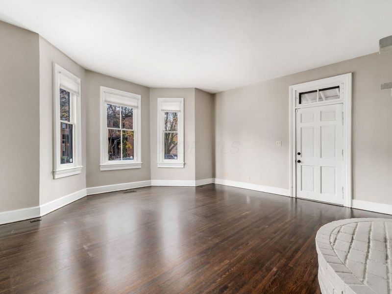 136 E Whittier Street, Columbus, OH 43206 Photo 3