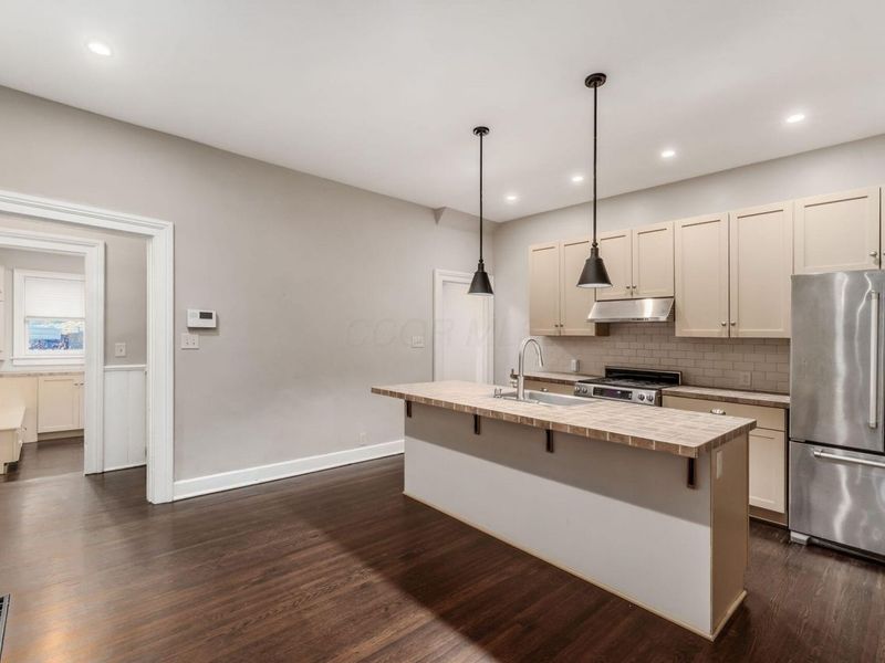 136 E Whittier Street, Columbus, OH 43206 Photo 9