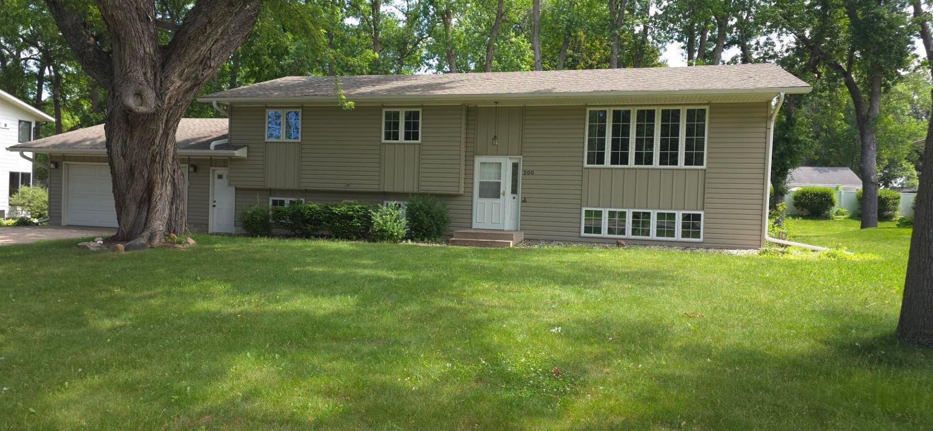 200 Interwood Drive, Glencoe, MN 55336