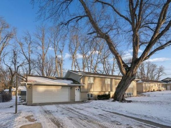 200 Interwood Drive, Glencoe, MN 55336