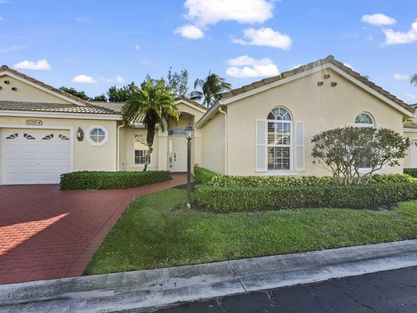 17257 Boca Club Boulevard, Unit 4, Boca Raton, FL 33487