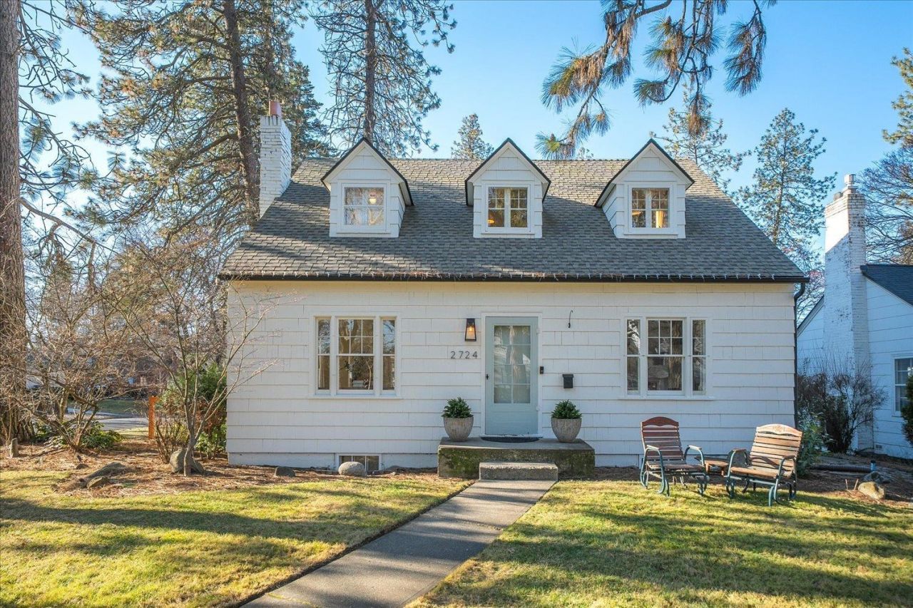 2724 S Howard St, Spokane, WA 99203 Main Photo