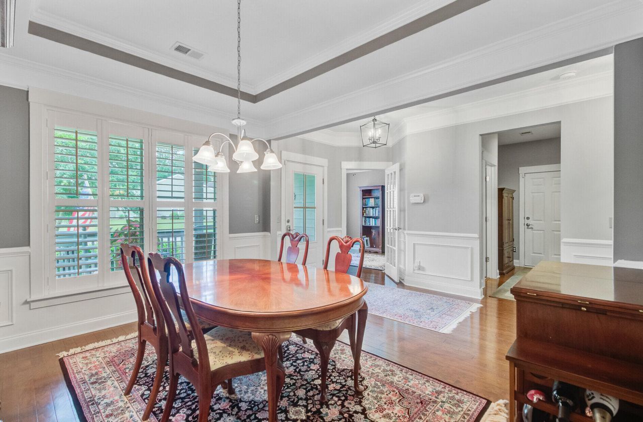 206 President Circle Photo 11