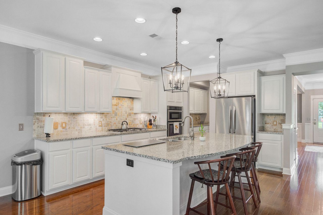 206 President Circle Photo 18