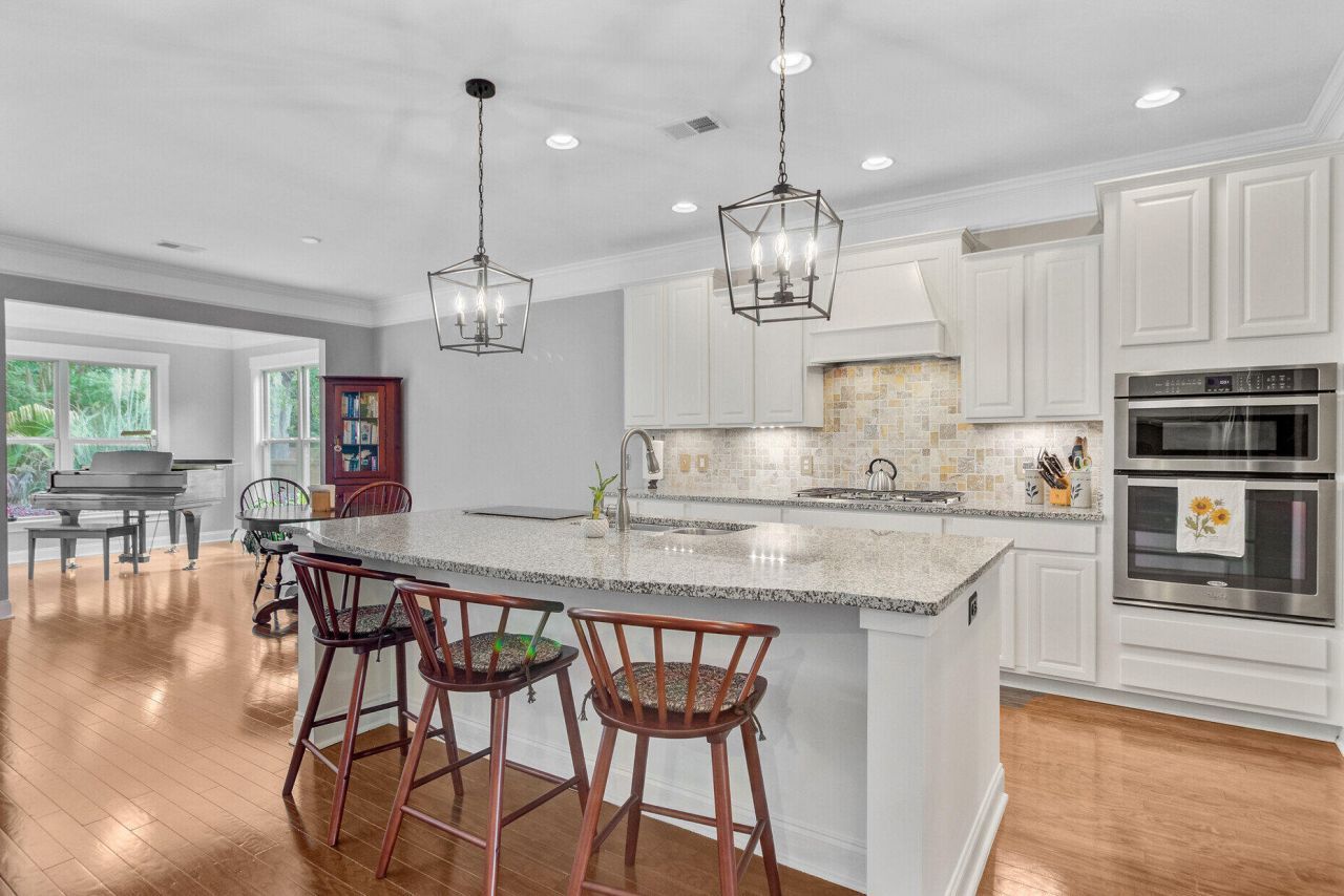 206 President Circle Photo 21