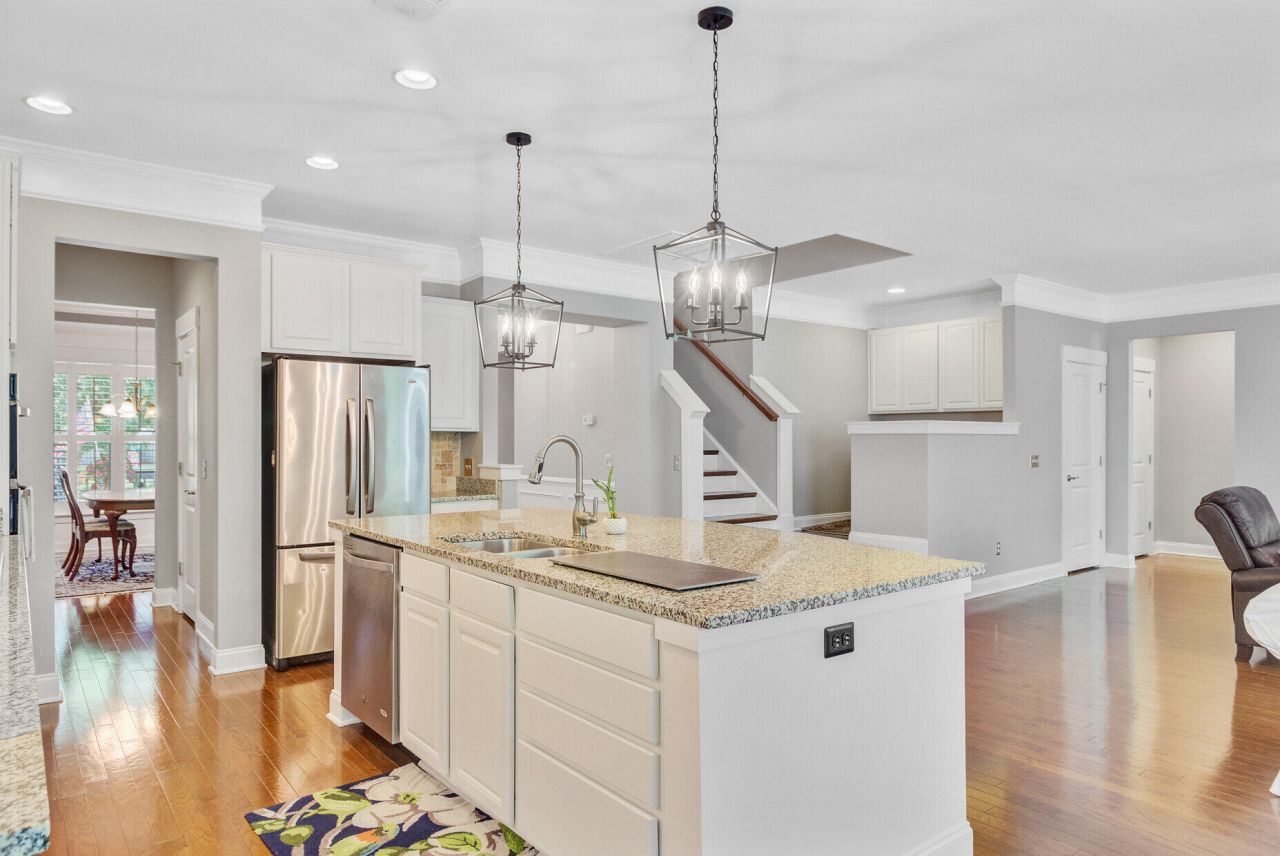 206 President Circle Photo 22