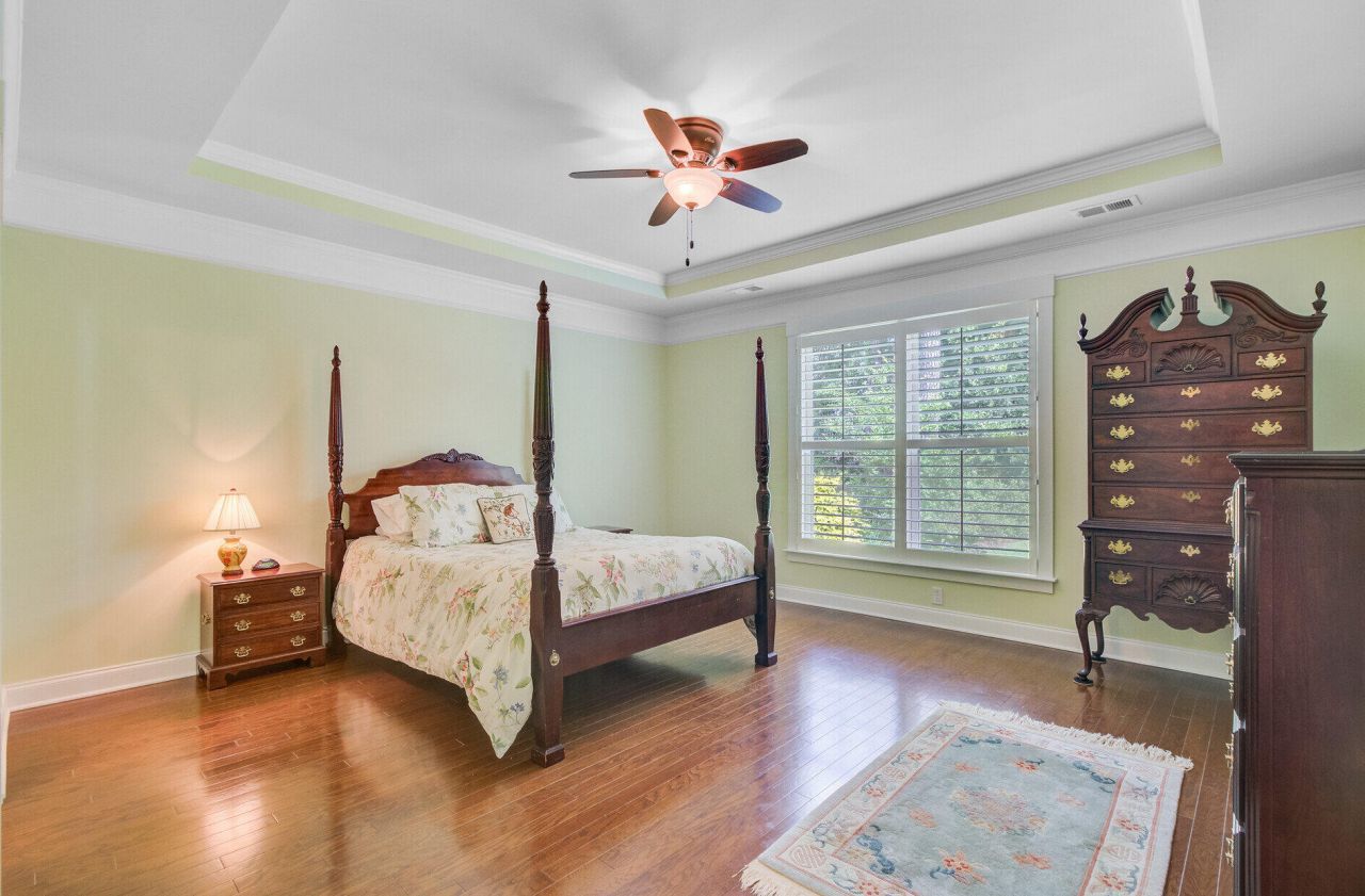 206 President Circle Photo 27