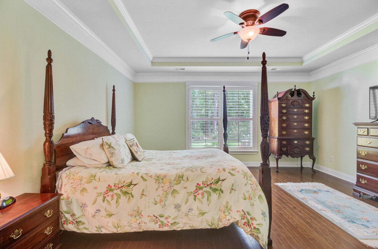 206 President Circle Photo 28