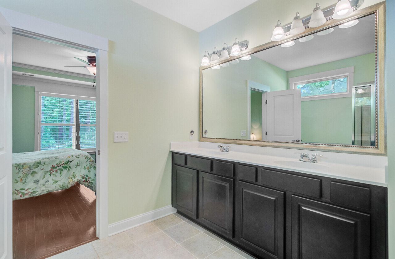 206 President Circle Photo 30