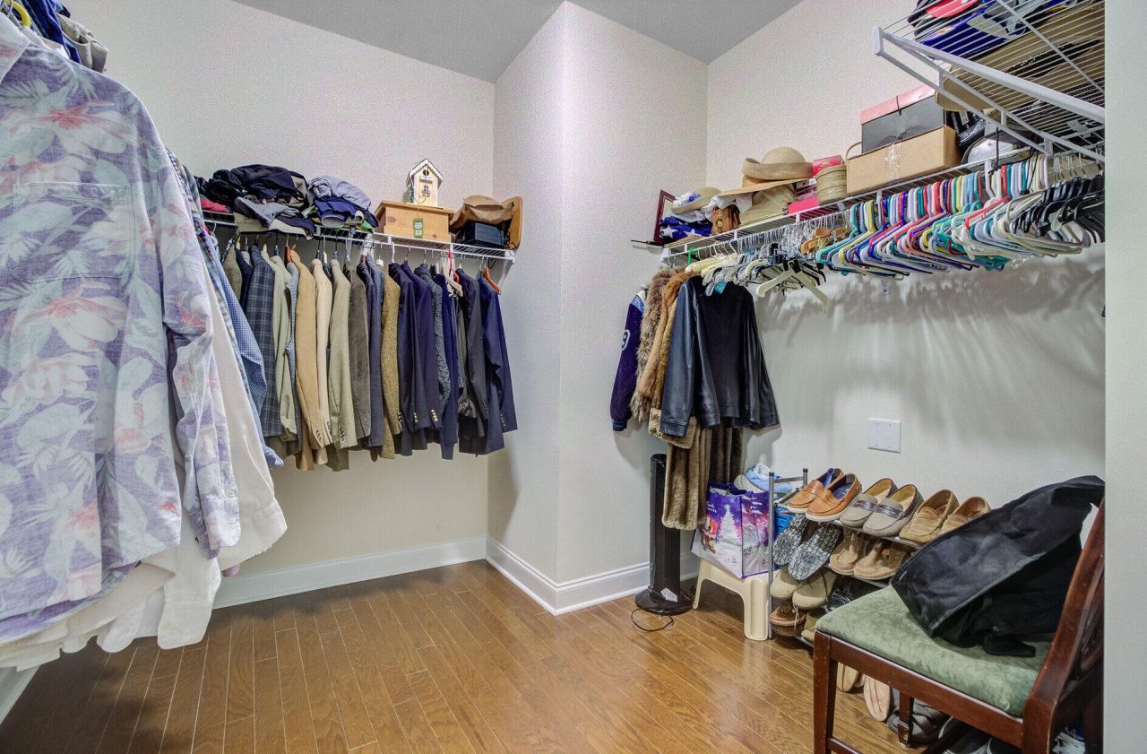 206 President Circle Photo 32