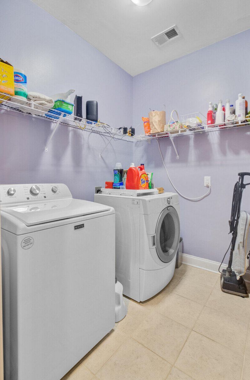 206 President Circle Photo 35