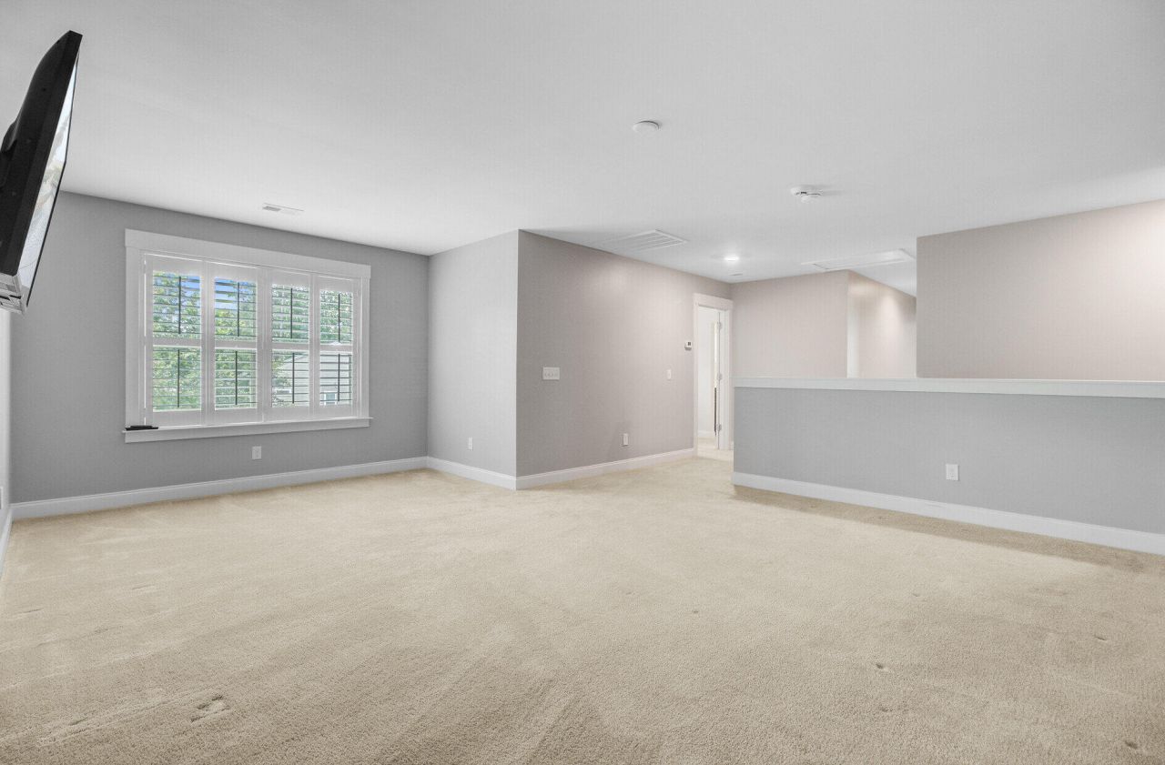 206 President Circle Photo 41