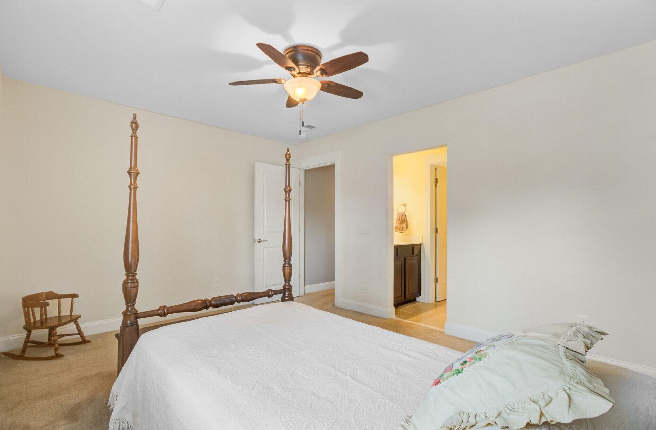 206 President Circle Photo 46