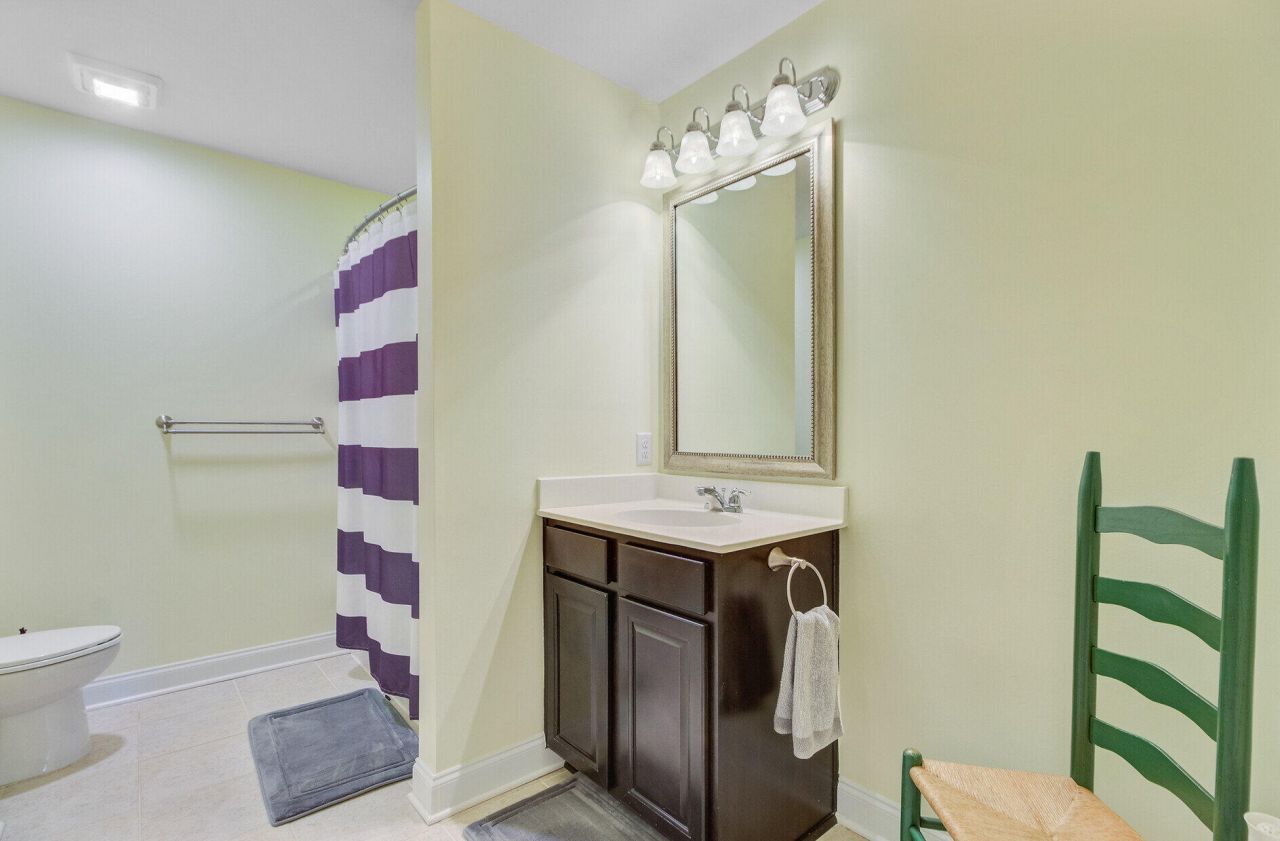 206 President Circle Photo 51