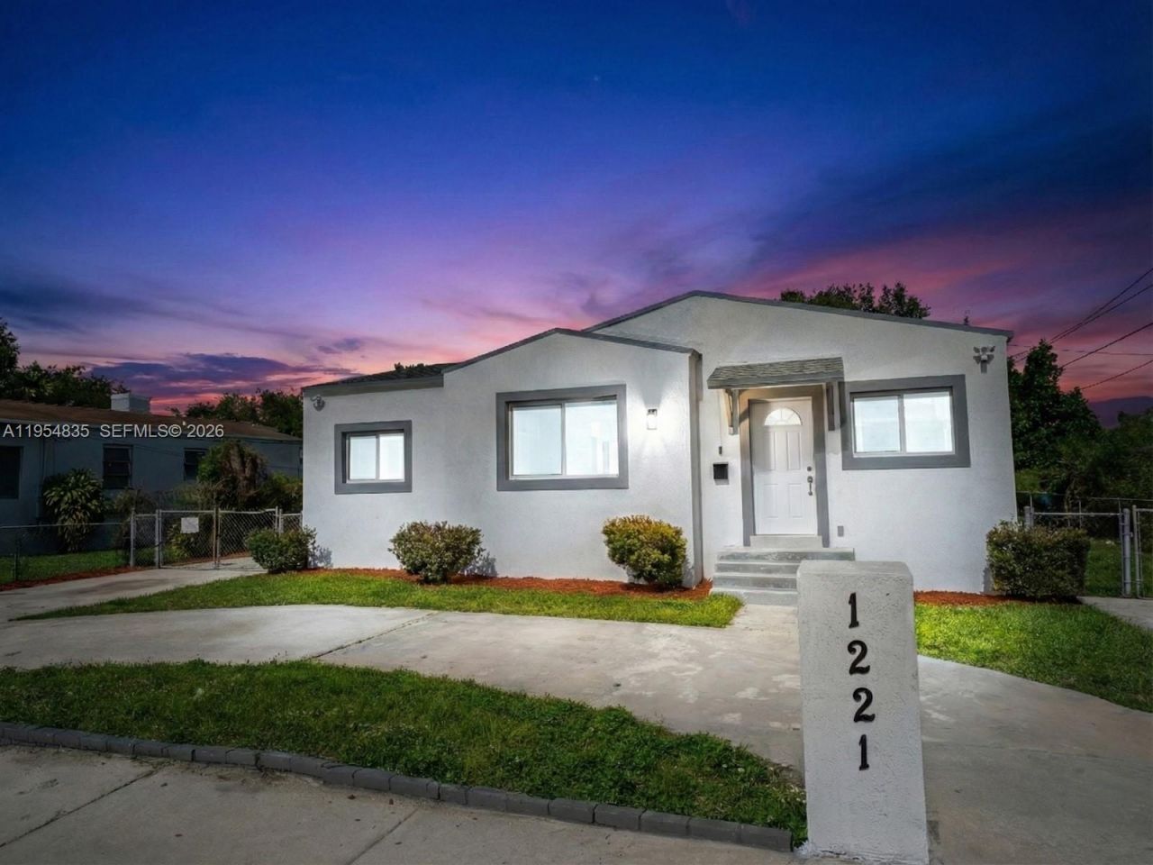 1221 NW 75th St, Miami, FL 33147 Photo