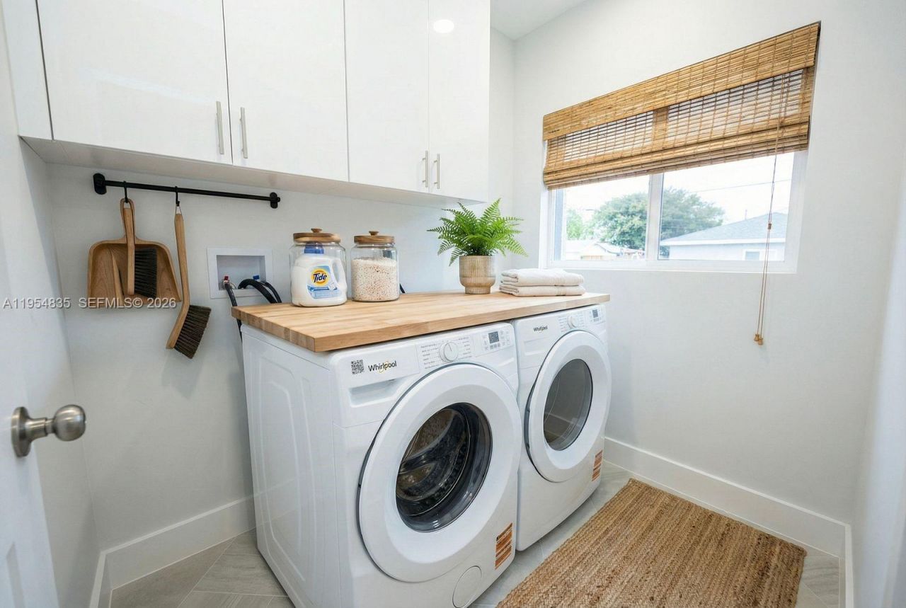 1221 NW 75th St, Miami, FL 33147 Photo