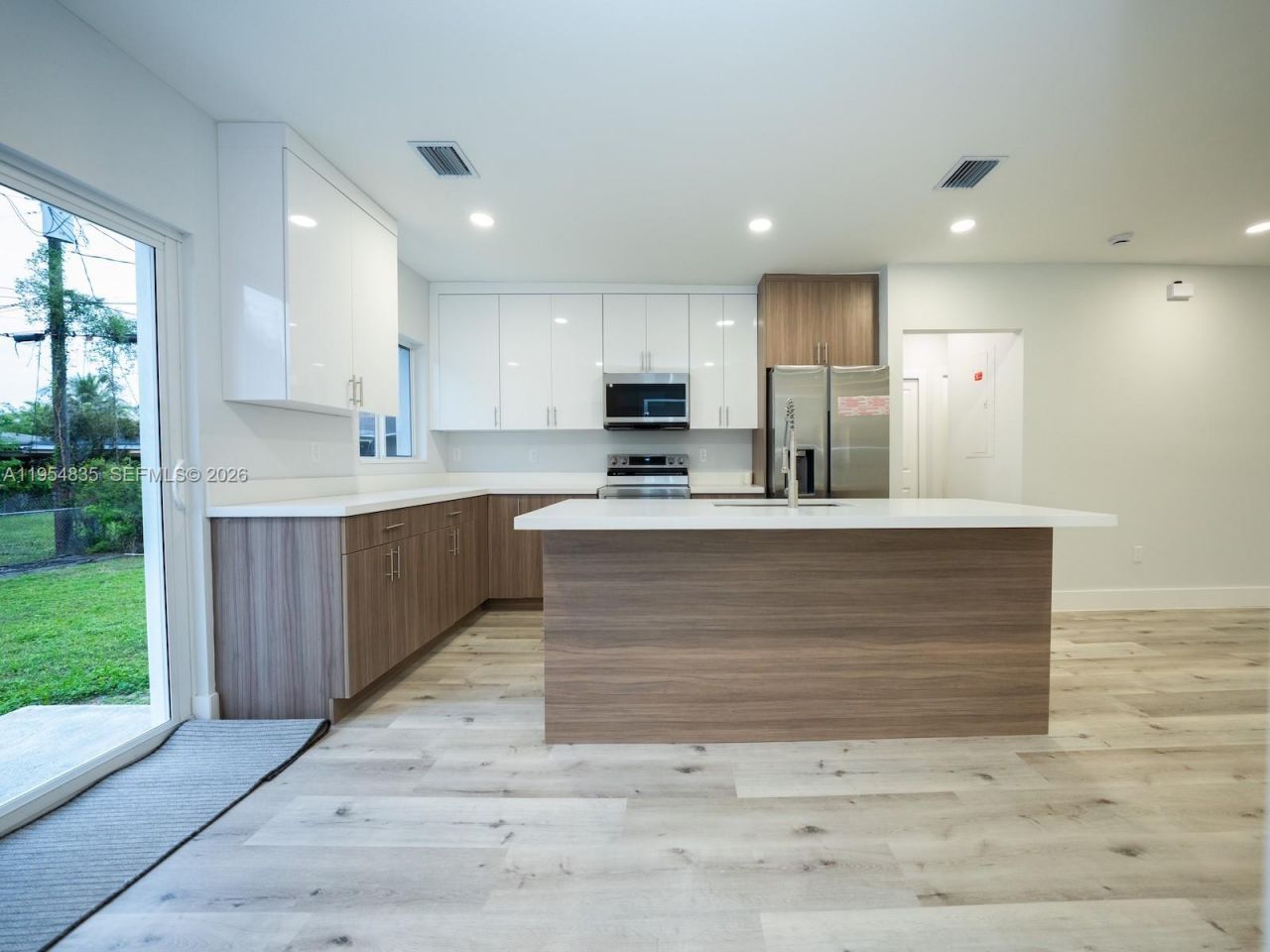 1221 NW 75th St, Miami, FL 33147 Photo