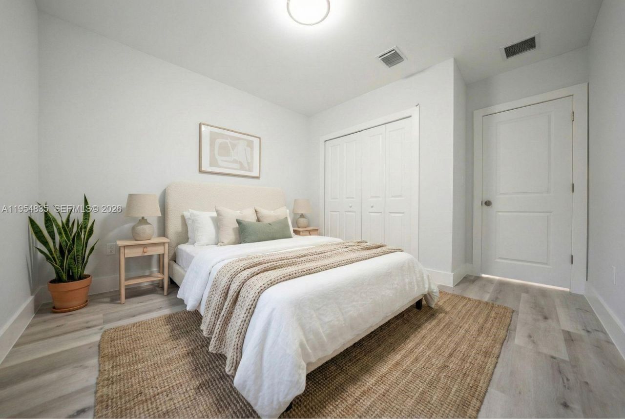 1221 NW 75th St, Miami, FL 33147 Photo