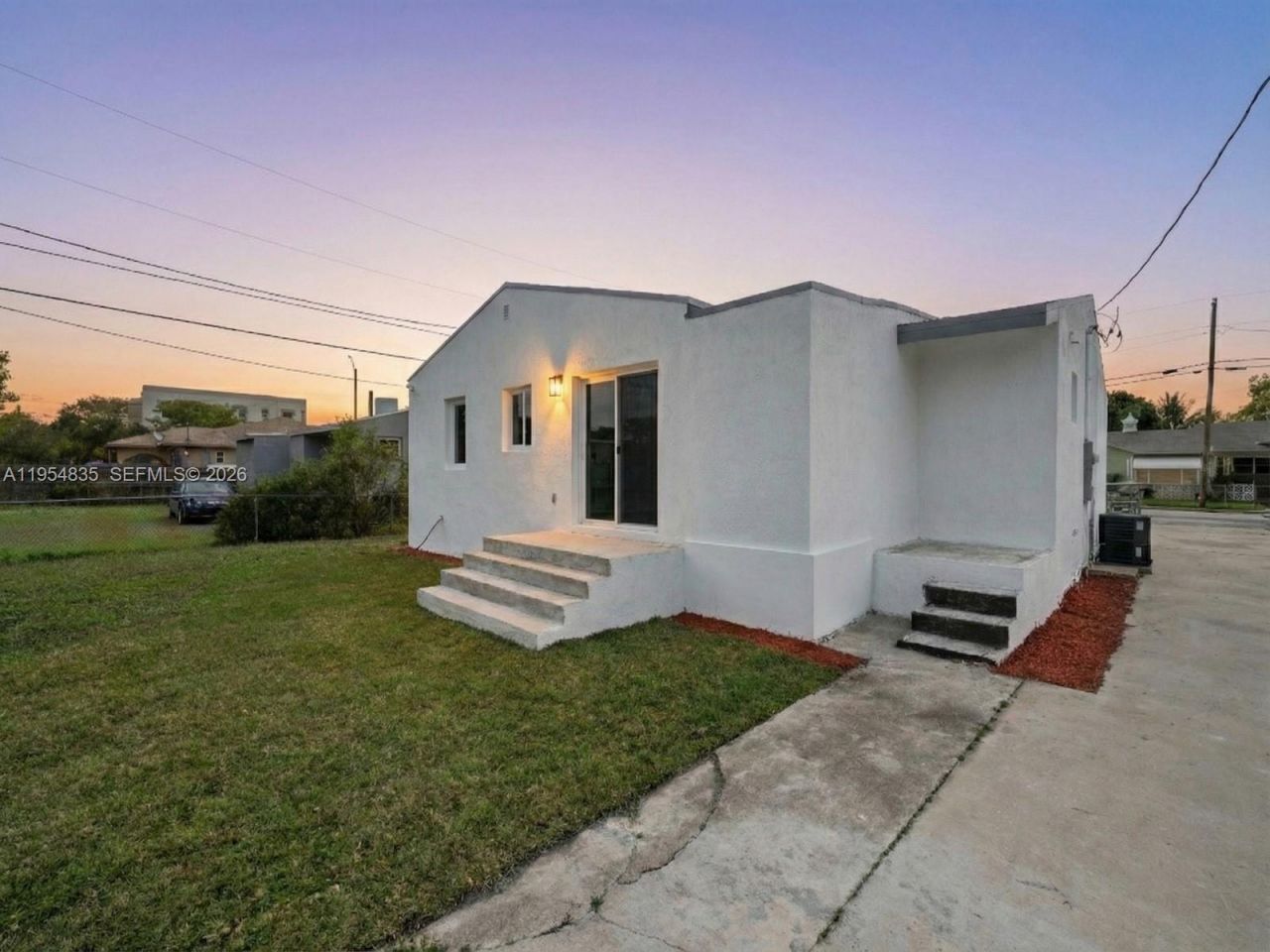 1221 NW 75th St, Miami, FL 33147 Photo