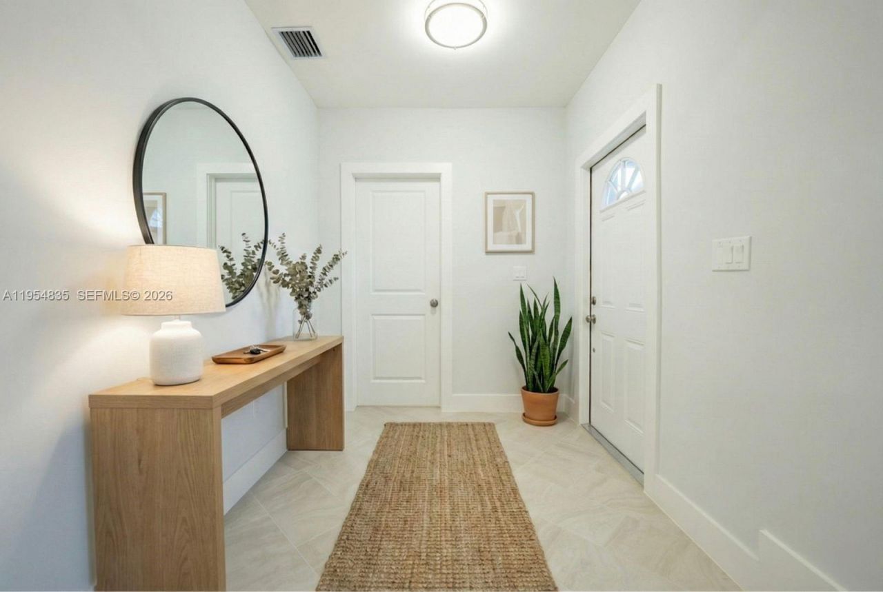 1221 NW 75th St, Miami, FL 33147 Photo