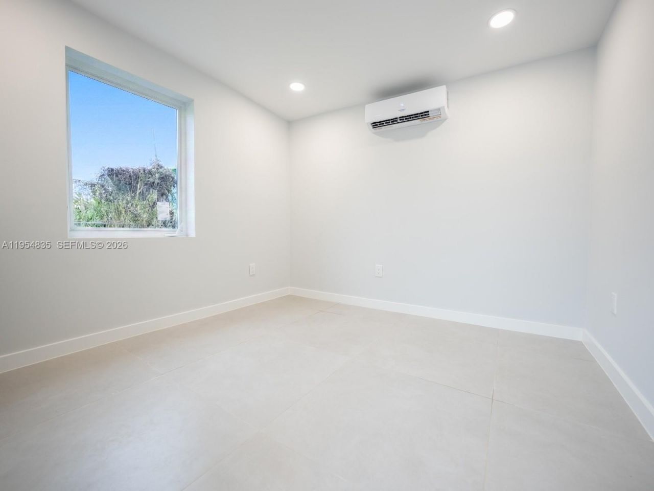 1221 NW 75th St, Miami, FL 33147 Photo