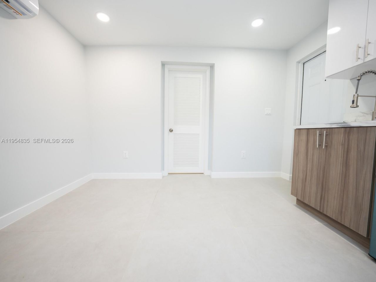 1221 NW 75th St, Miami, FL 33147 Photo