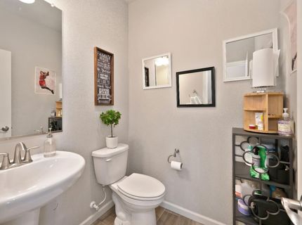 7860 Mount Evans Cir, Roseville, CA 95747 Photo