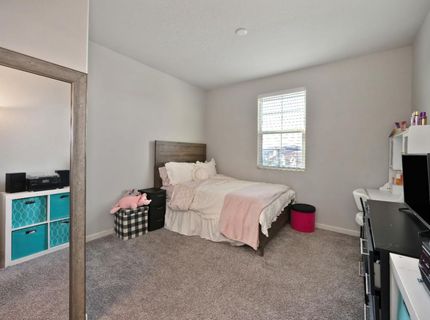 7860 Mount Evans Cir, Roseville, CA 95747 Photo